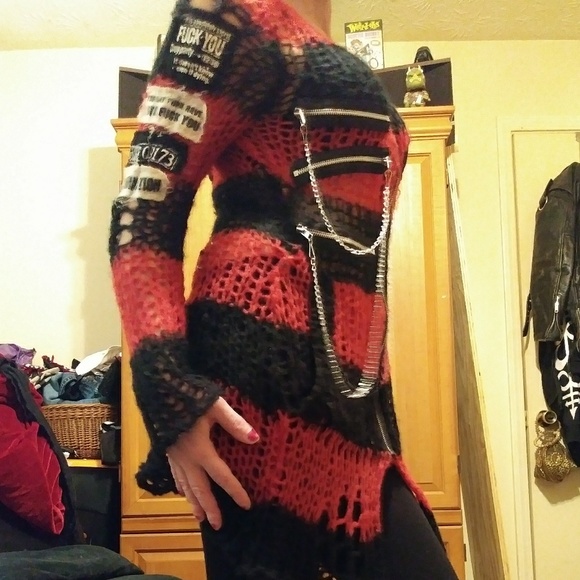 PUNK Rock loose knit sweater. - Picture 3 of 3